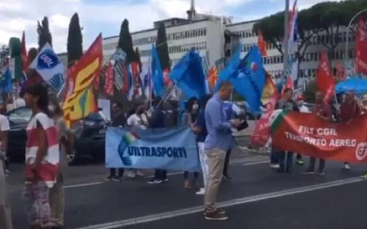 Protesta sindacati Alitalia