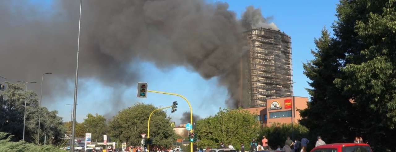 incendio grattacielo milano