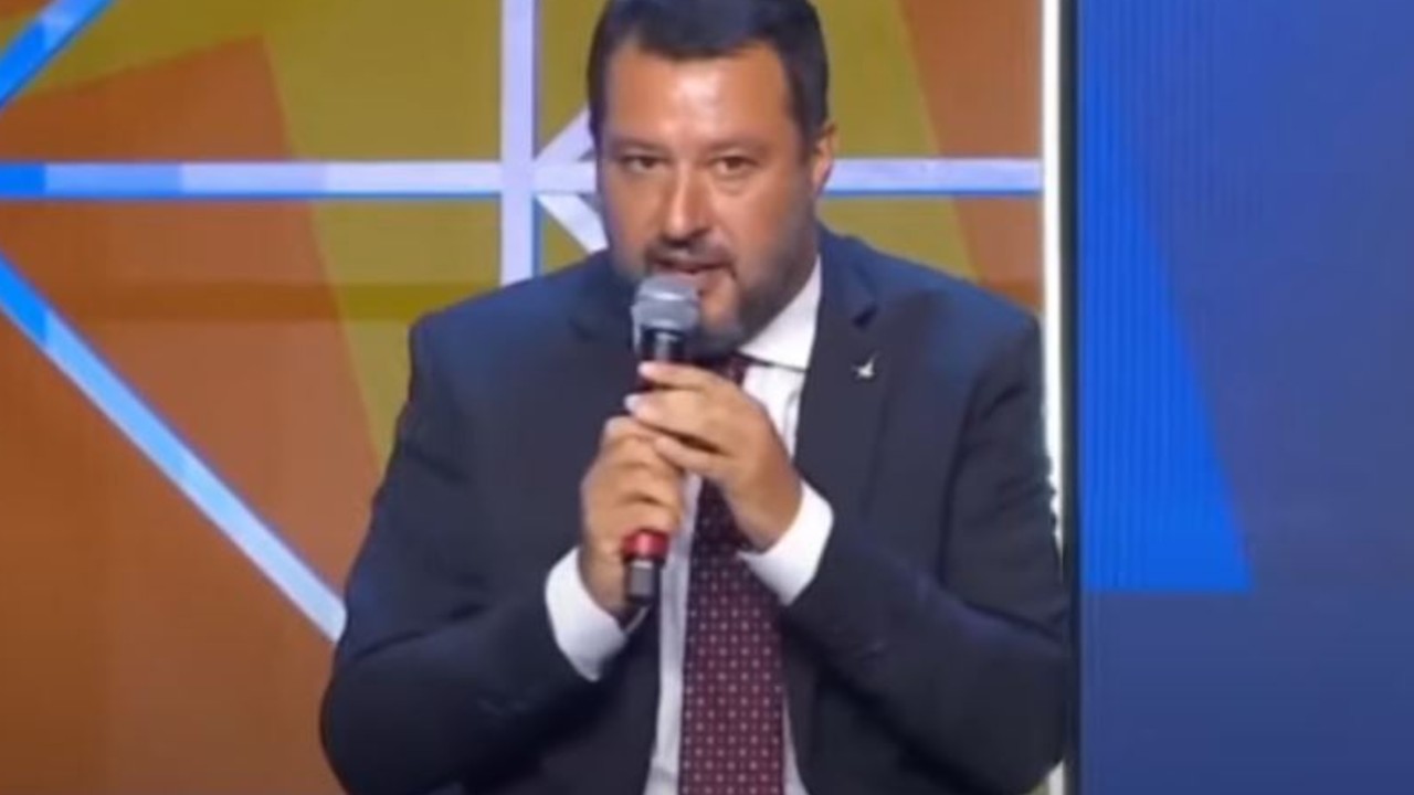 salvini attacca cirinnà