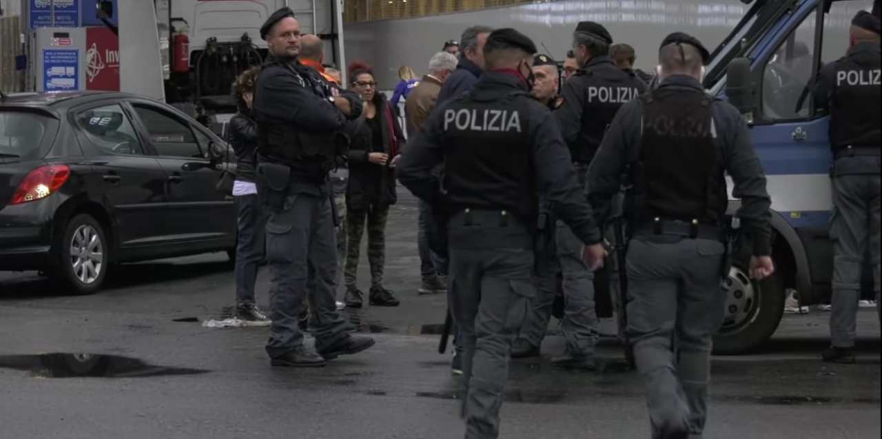 Polizia porto Genova sgomberato