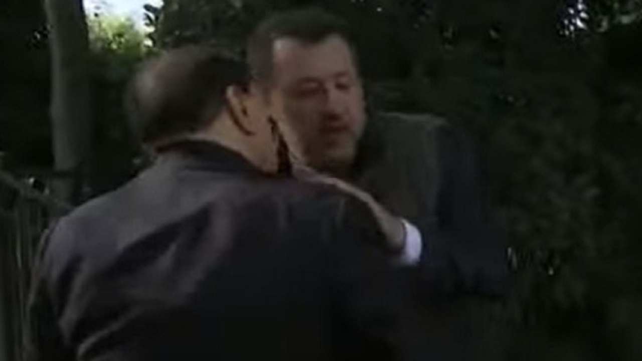 Salvini e Berlusconi si salutano