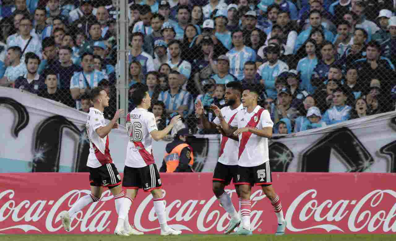 Il River Plate condanna il Racing e regala il titolo al Boca Juniors (ANSA)