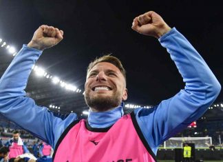 Immobile esulta