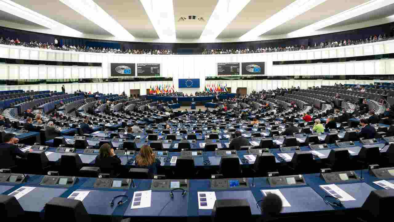 PArlamento Europeo incalza la FIFA