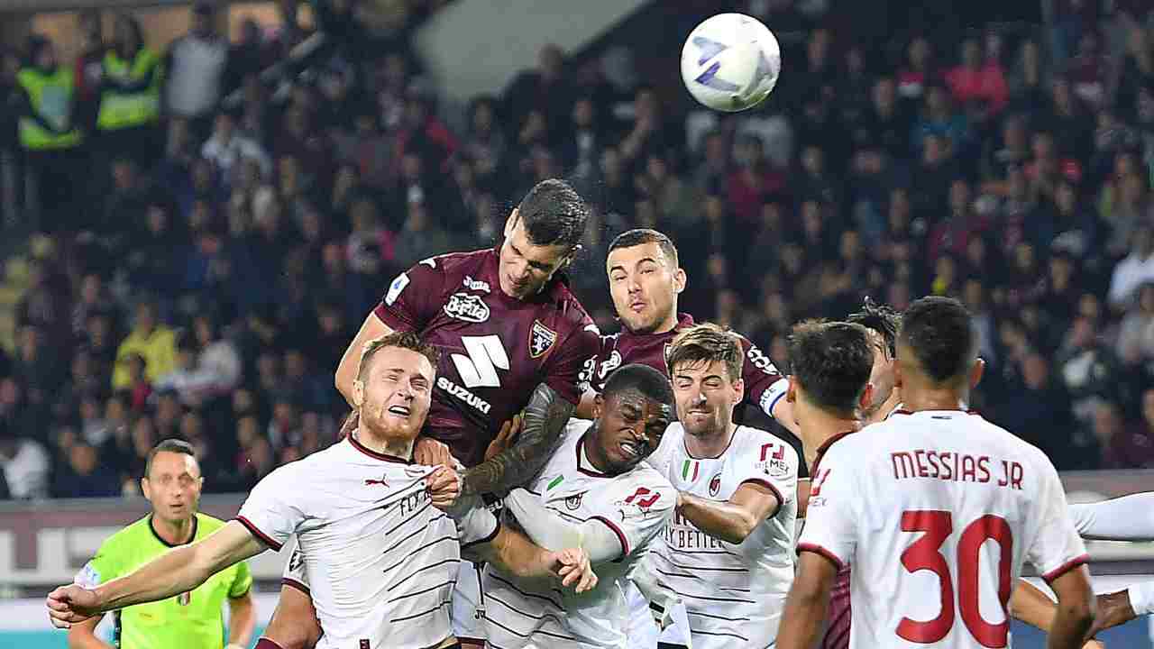 Pellegri durante un colpo di testa