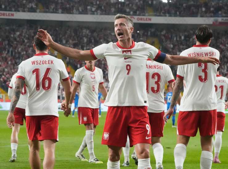Lewandowski con la maglia della Polonia